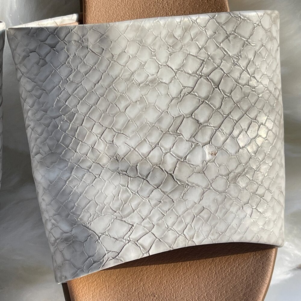 Steve Madden Women's Karolyn White Snakeskin Slides Slip On Sandals Size 9 - Picture 4 of 10